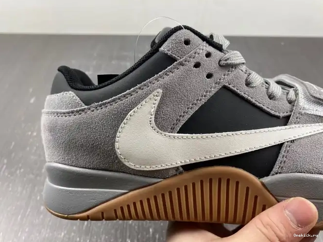 One Kick THE SCOTT X TRAVIS CHECK CUT JORDAN FZ8117-001 0531